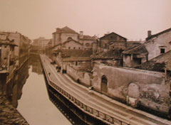 cerchia dei navigili in via Santa Sofia, tratta da Un canale detto naviglio (Mursia, 1994)